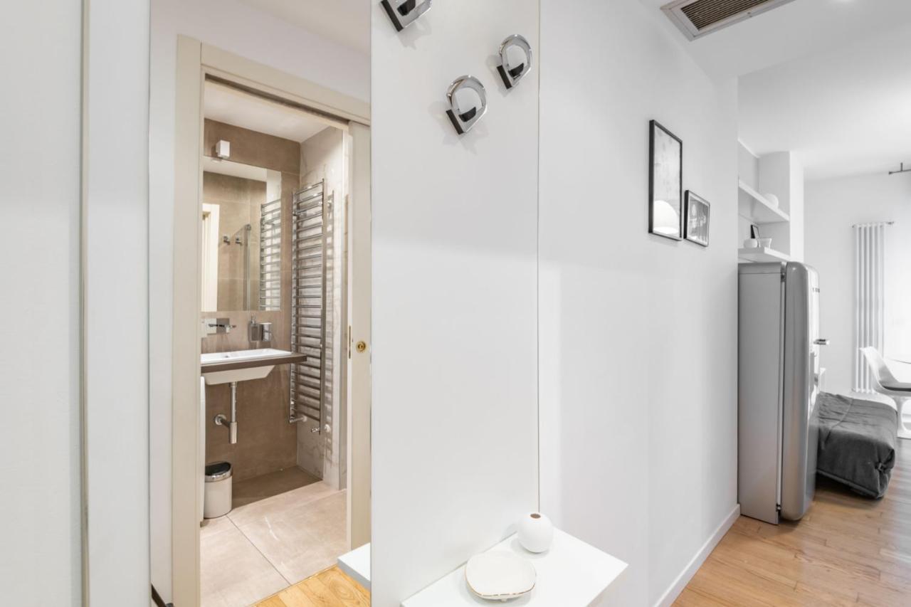 Easylife - Sofisticato Monolocale Con Terrazzino Nel Cuore Di Porta Venezia 米兰 外观 照片